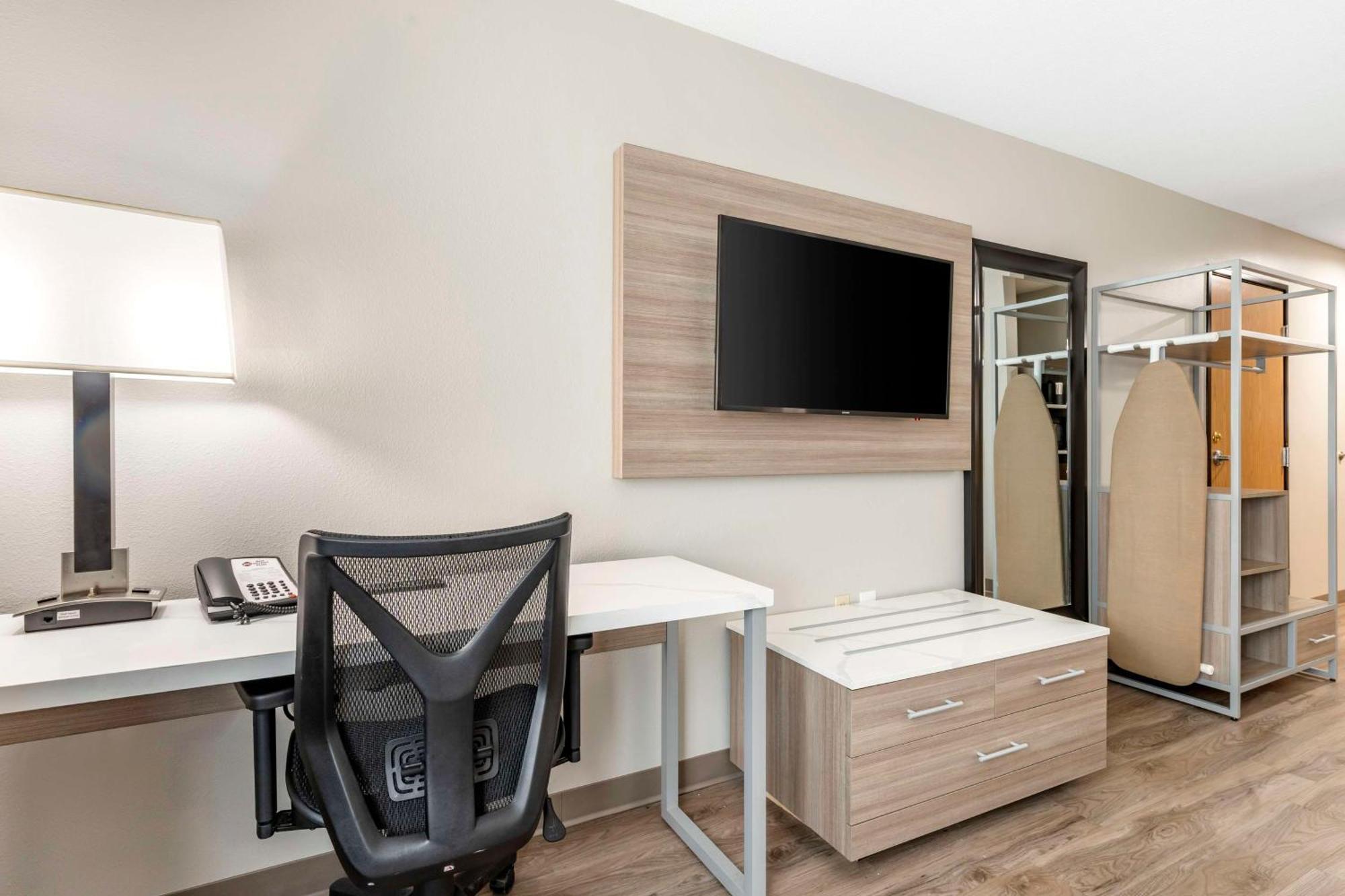 Best Western Plus Vineyard Inn Livermore Exterior photo