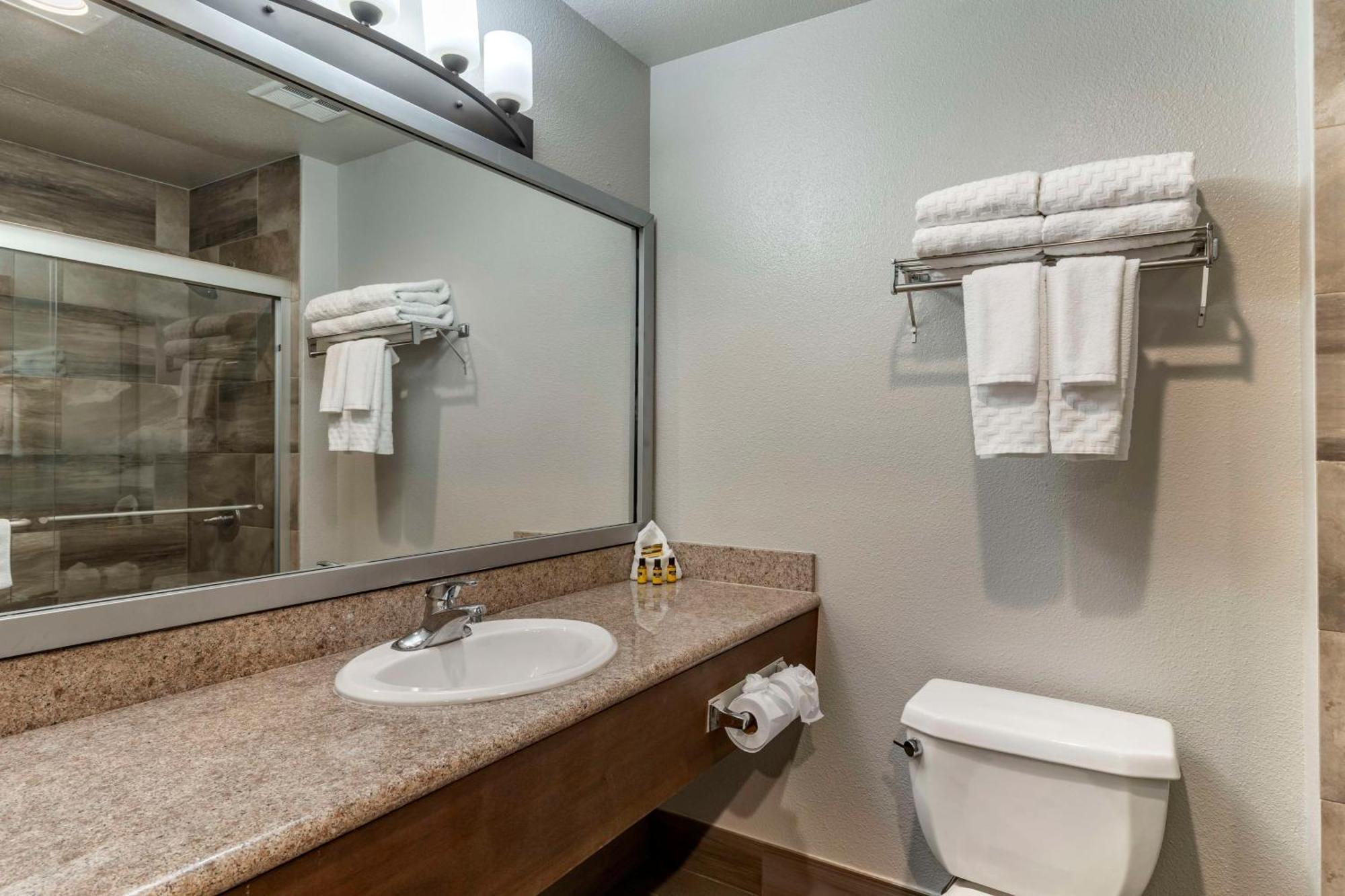 Best Western Plus Vineyard Inn Livermore Exterior photo